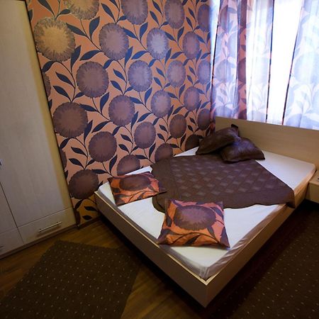 Hotel La Gil Boekarest Kamer foto