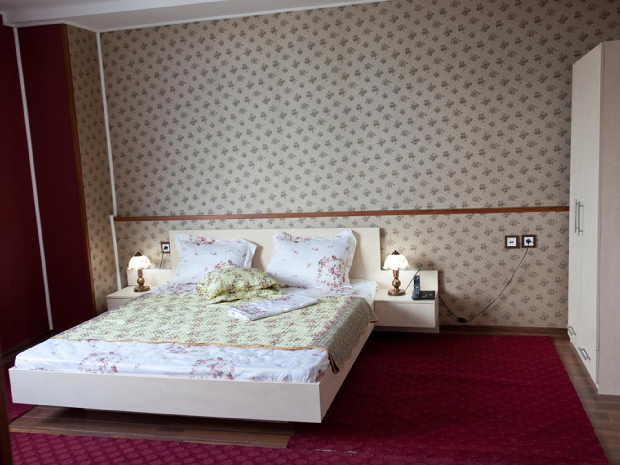 Hotel La Gil Boekarest Kamer foto