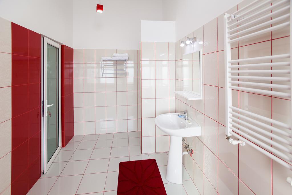 Hotel La Gil Boekarest Kamer foto