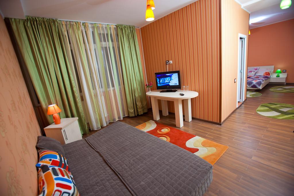 Hotel La Gil Boekarest Buitenkant foto