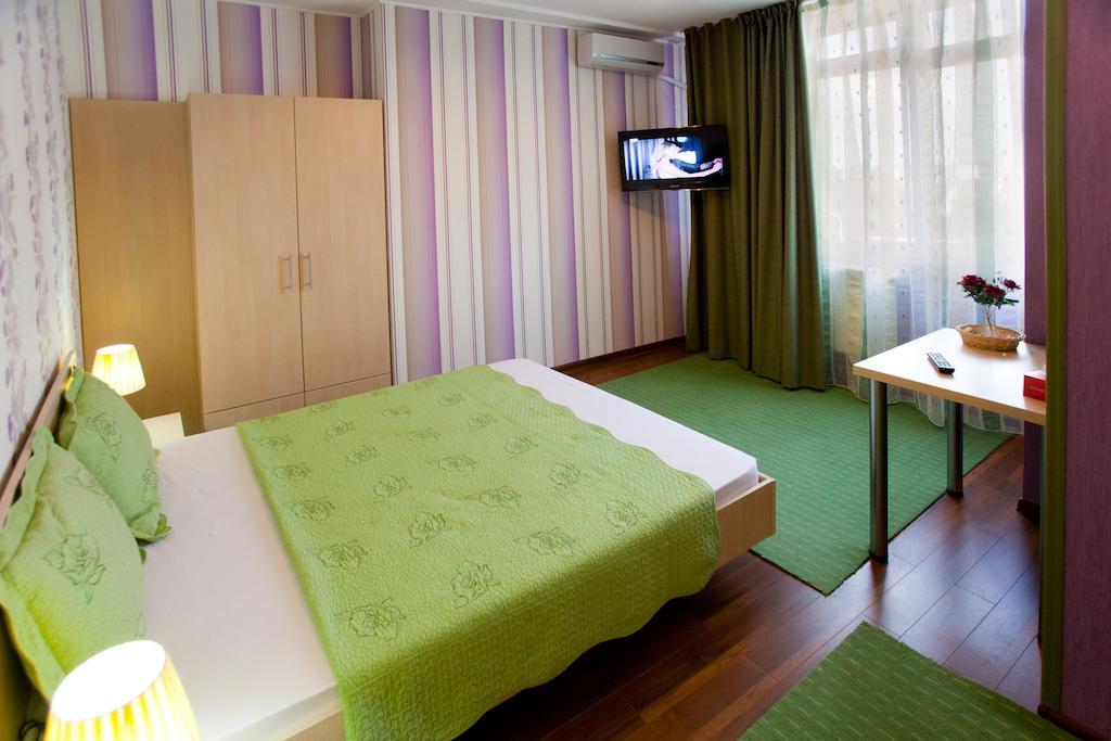 Hotel La Gil Boekarest Buitenkant foto