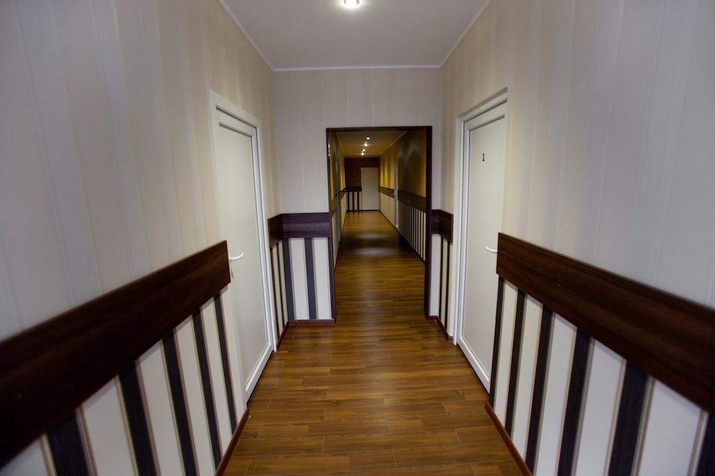 Hotel La Gil Boekarest Buitenkant foto