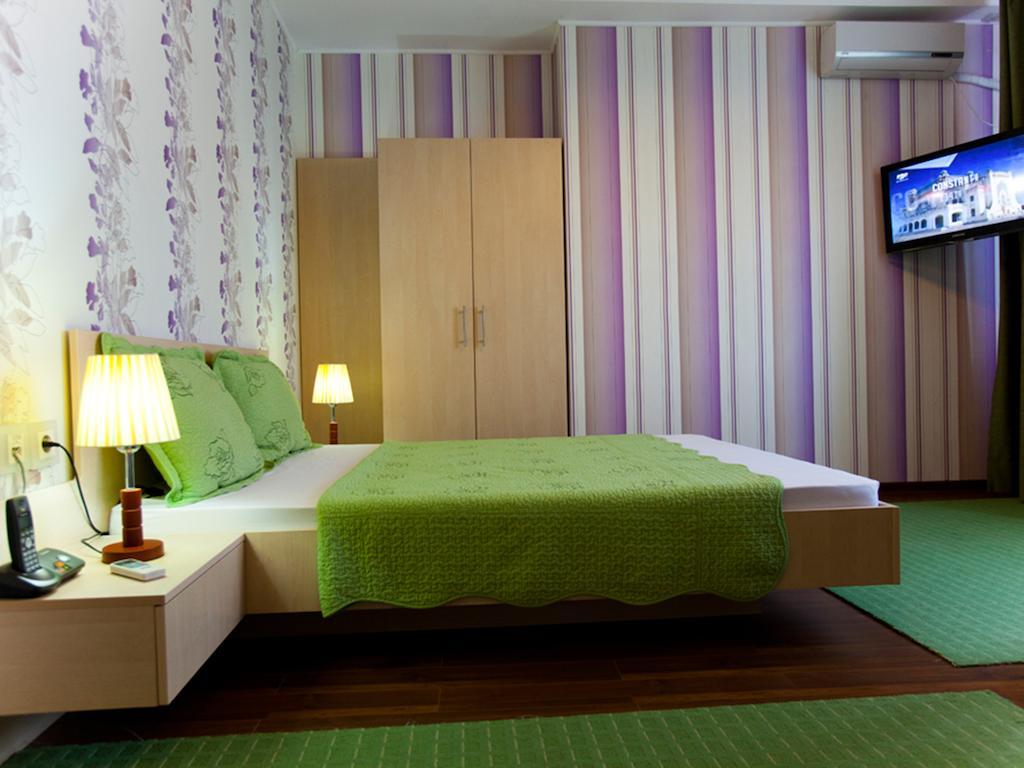 Hotel La Gil Boekarest Buitenkant foto