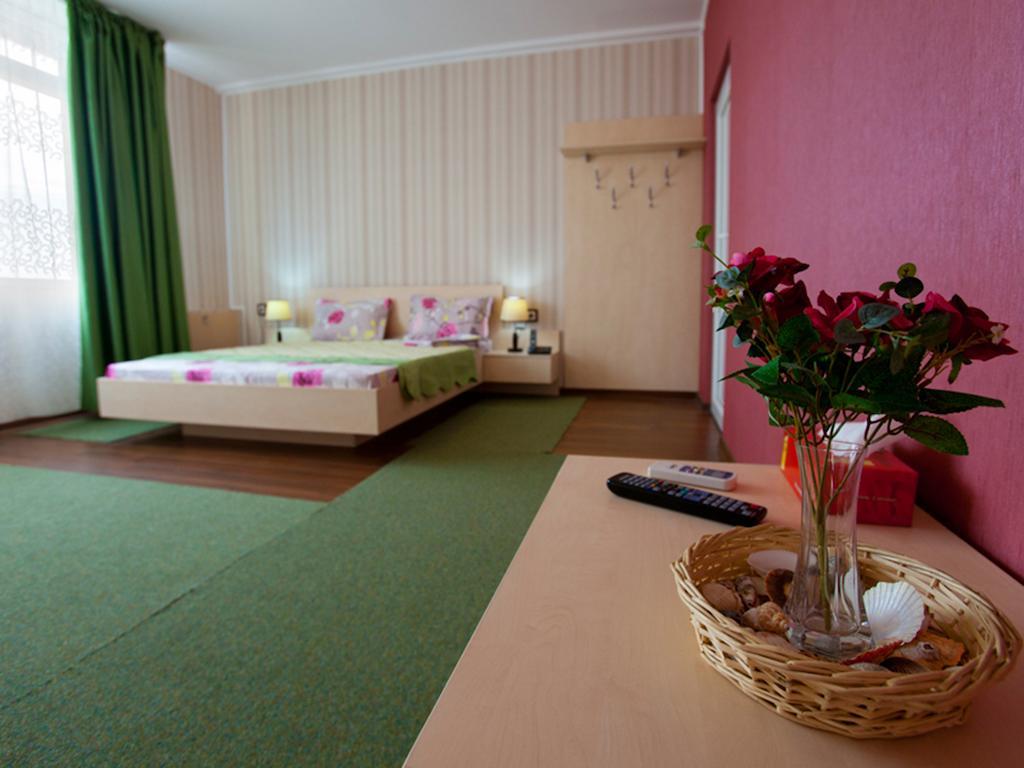 Hotel La Gil Boekarest Kamer foto