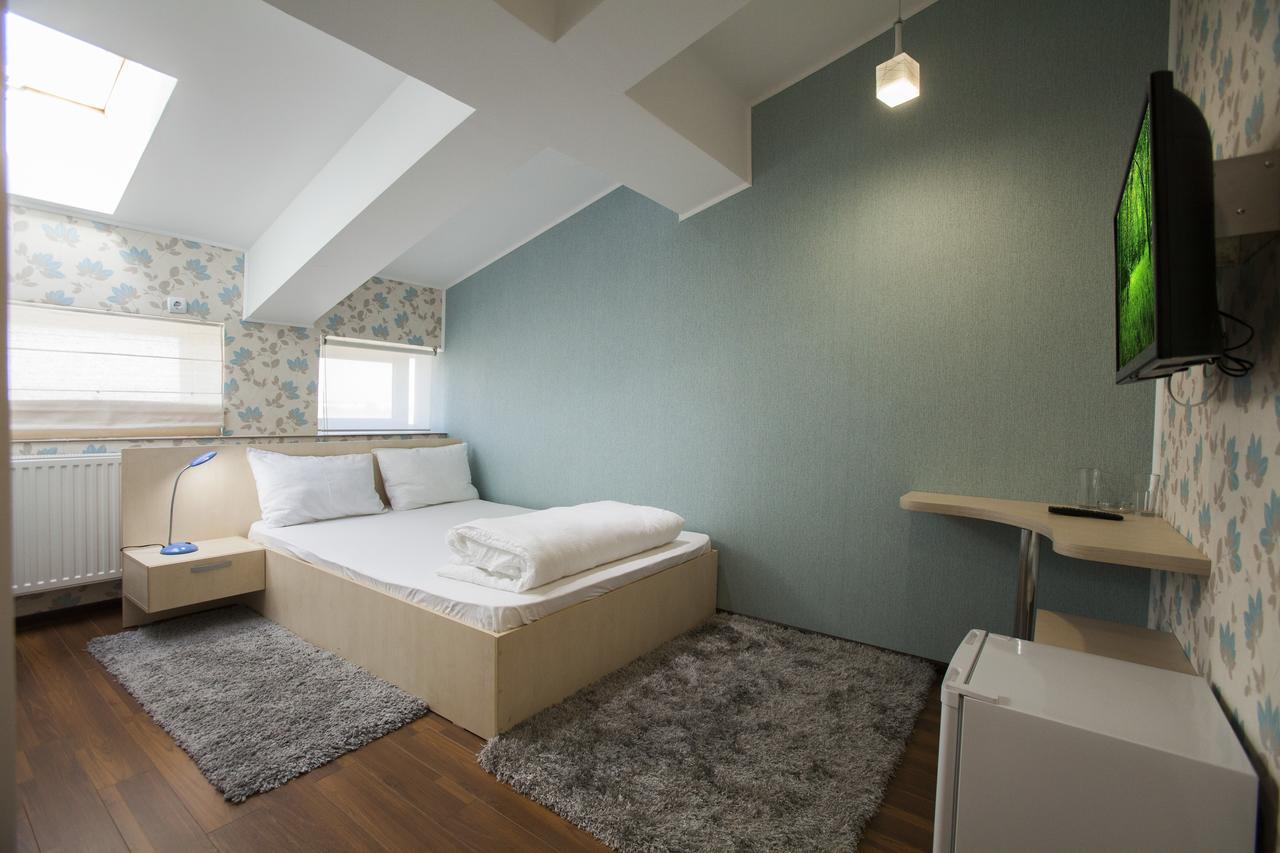 Hotel La Gil Boekarest Buitenkant foto